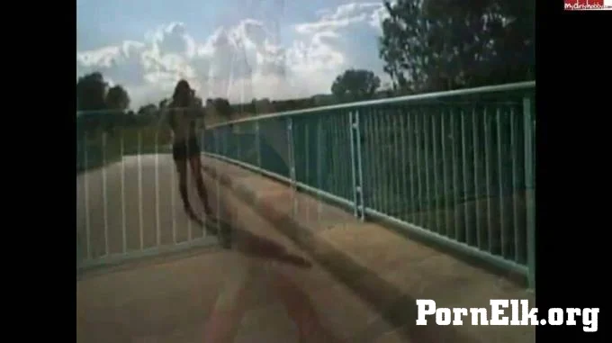 Kora-Kiel - Auf der Autobahnbrucke  [HD 720]