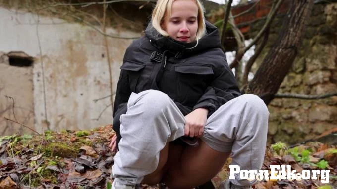 Pee Soaked Leaves  [FullHD 1920]