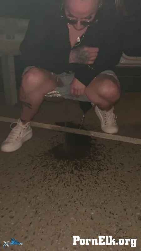 June695 - Natursekt auf Offentlicher Stra?e  [FullHD 1080]