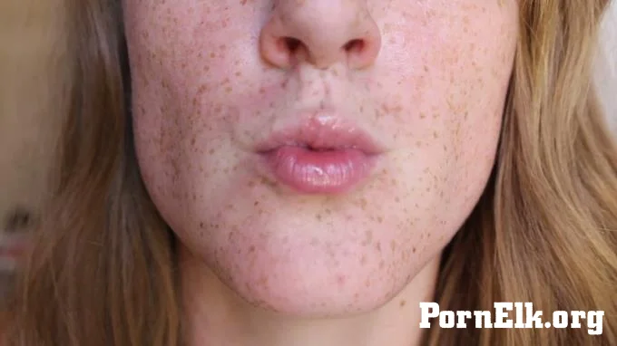 LittleRedheadLisa - Lips Close Up #2  [HD 720]