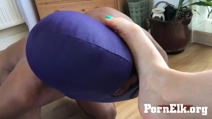 Sadistic Queens - Squishysax - Miss Tiffany Naylor - Dirty Foot Water Dunking  [FullHD 1080]