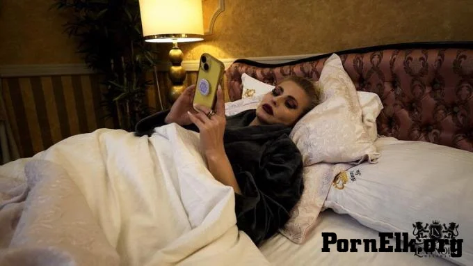 Addict 2 Lexynoir: Topless Stepmom Seducing And Dominating Her Stepson  [FullHD 1080]