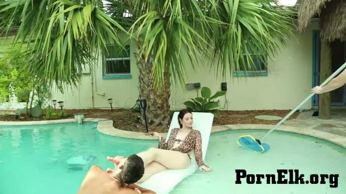 Lexi Luxxe - The Privilege of Proximity  [4K 2160]