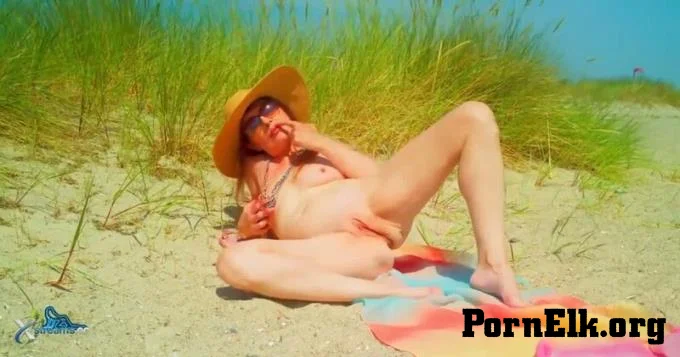 Anastasia20221 - Erotischer Spass am Strand  [SD 698]