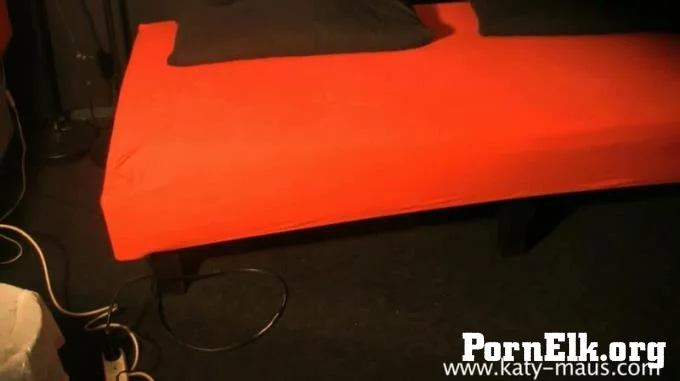 Katy-Maus - Extremer Spermaregen in Berlin Teil 1  [HD 720]