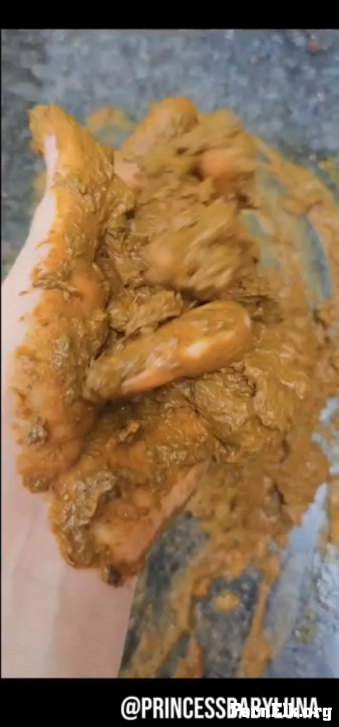 PrincessBabyLuna  Pooping Outside and Playing With It  [SD 336]