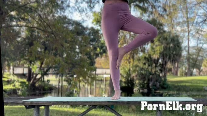 Dani Divinity - Bedtime treat for my good boys When this meditative thirst trap makes you too weak  [FullHD 1080]