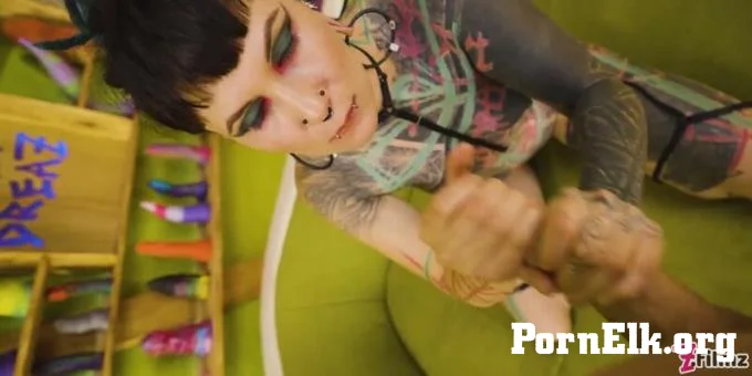 Z-Filmz - Tatowierte alte teen tief in den hals und bekommt das gesicht von ihrem ...  [FullHD 1080]