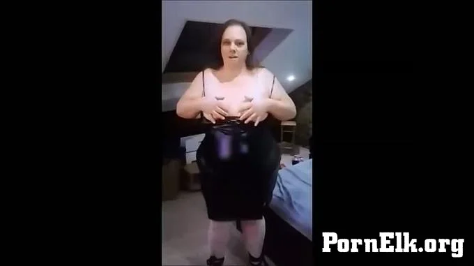 Nelle1276 - Dildo in der muschi  [HD 720]