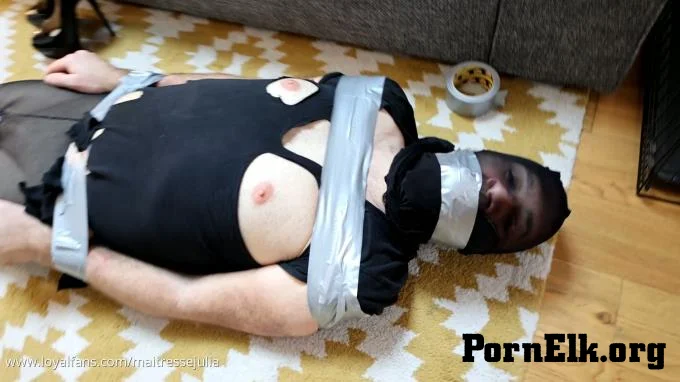 French Mistress Julia - Foot Games And Tights After 1 Month Of Chastity  [FullHD 1080]