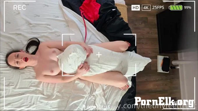 Tinyfeettreat (thetinyfeettreat) - Hidden Camera: Pillow Humping, Self Worship, and Masturbation  [HD 720]