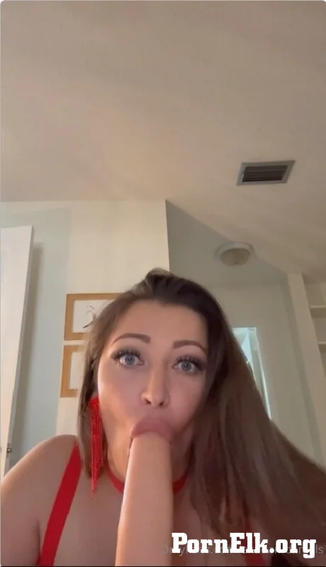 Dani Daniels - Horny Slut  [SD 512]