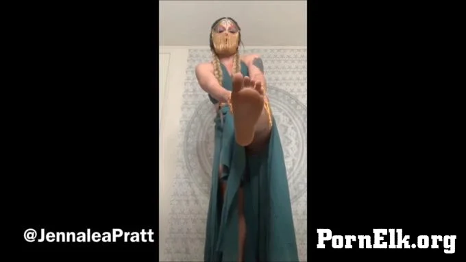 FuzzyWolf  Giantess shits and pisses on villagers  [FullHD 1920]