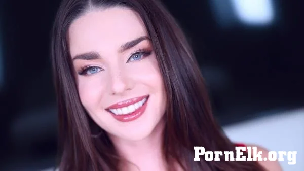 Maddie Wren - Sweet Nurse Maddie Wren Meets the Amateur Allure Couch [FullHD 1080p]