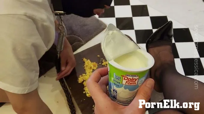 Servingmissjessica - Hong Kong Mistress Jessica - I Am The Maids Foot Slave  [FullHD 1080]