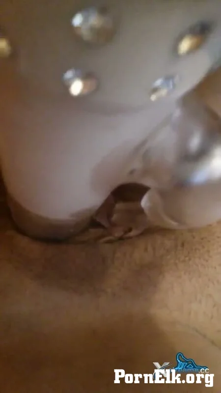 Sklavenhurekreiskleve - Sklavin mit vibrator muss es wahrend der demonstration sel...  [SD 480]