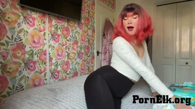 Mistress Dolores Uk - Stinky Check And Change In Front Of Friends  [FullHD 1080]