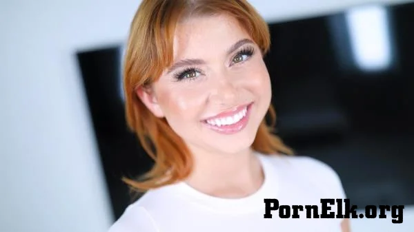 Stella Luxx - Amateur Allure Introduces Stella Luxx, Beautiful Redhead Fashion Model Sucks, Fucks And Swallows [FullHD 1080p]