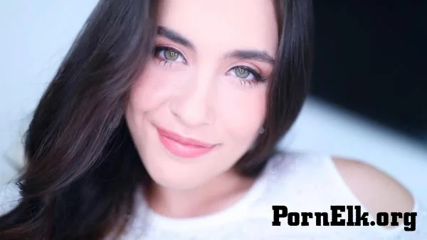 Daisy Phoenix - Amateur Allure Introduces Daisy Phoenix, Sexy Brunette Opens Wide And Takes It Deep [FullHD 1080p]