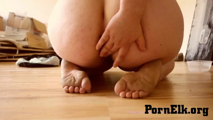 LucyScat  I bury the tiny man in my shit!  [FullHD 1920]