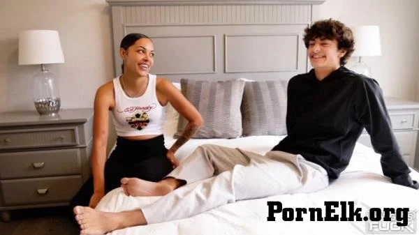 Sienna Harper - College Freshman Ty Young Drills 28-Year-Old MILF Sienna Harper's Tight Holes with His Young Cock! [FullHD 1080p]