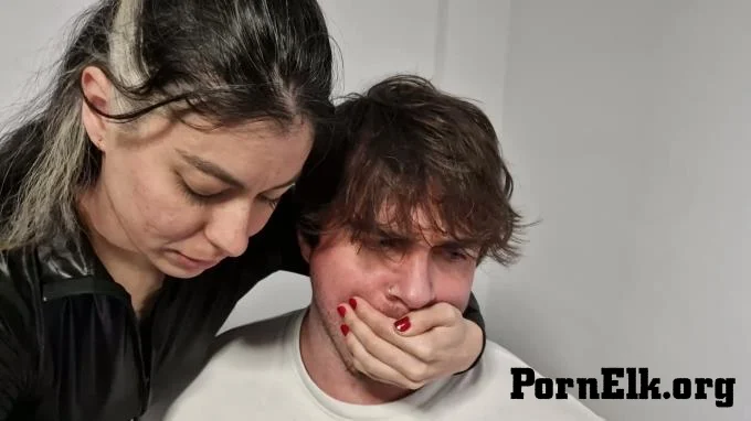 Liricaa Lamat - Speakuss - Gets A Full Laundry Gag  [FullHD 1080]