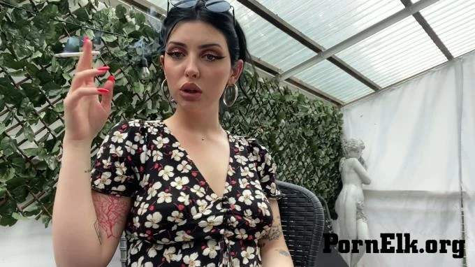 Mistress Glamorous - Casual Smoking POV & Dirty Feet  [FullHD 1080]