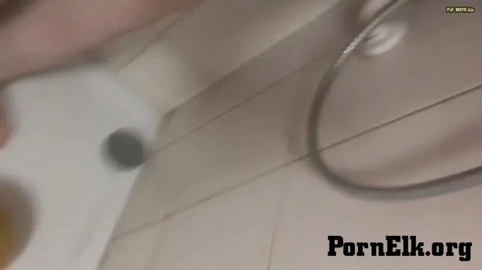 tammara28 - Luftballon Gepisst Und Dann Kaputt Gemacht  [FullHD 1080]