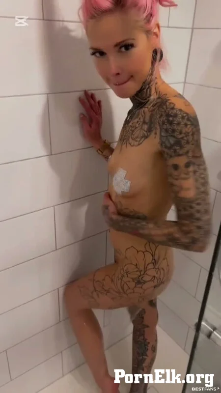 x_soffelchen_x - Duschen mit mir, artet immer aus  [HD 720]