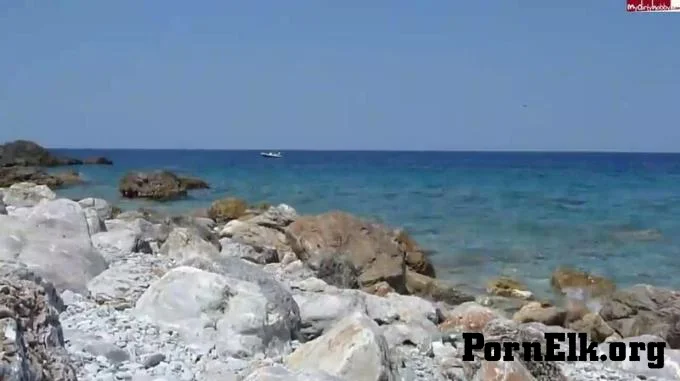 AnnabelMassina - Vom Tourist am oeffentlichen Strand durchgefickt  [HD 720]