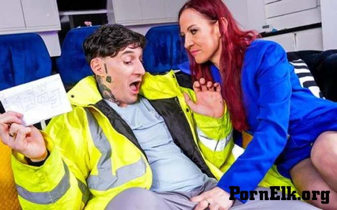 Fire Girl - She Fucks Her Way To A Deep Discount  [4K 2160]