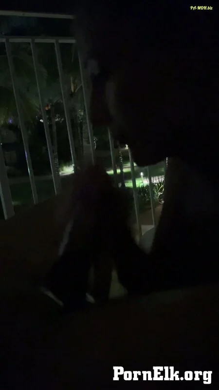 Spuirtcouplexxxx - Blowjob auf dem Hotel Balkon  [FullHD 1080]