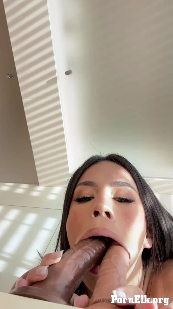 Autumn Falls - Latina Threesome  [FullHD 1080]