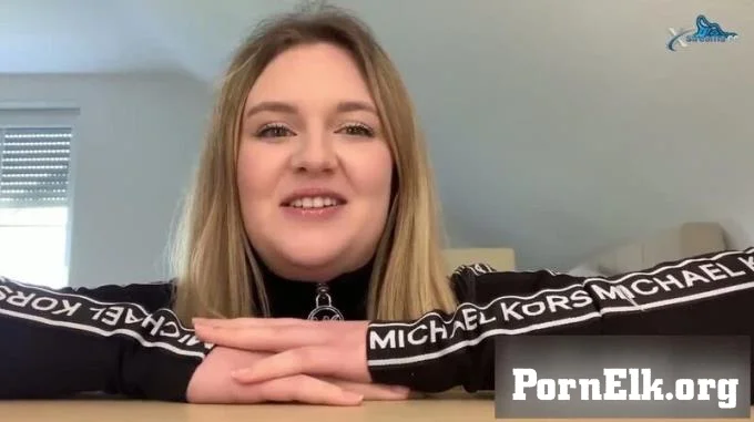 Teen-Emilia - MEIN ERSTES MAL NACKT  [HD 720]