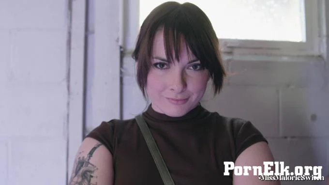 Miss Malorie Switch - Married MILF's Parking Lot Quickie  [FullHD 1080]