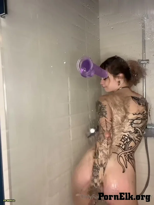 SallyDinosaur - Shower Bonus - Beim Duschen den Dildo geblasen  [4K 1446]