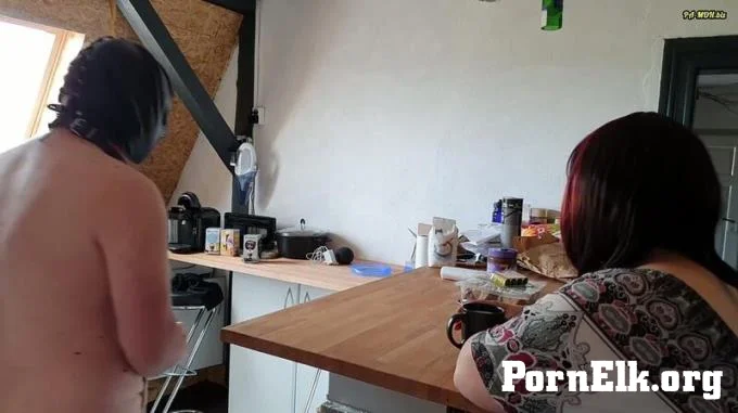 Femdom-Team-German - Kuche Putzen Mit Fixierten Eiern - Hausarbeit Mal Anders  [FullHD 1080]