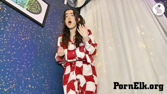 LittleBunnyB - Giantess VS Dust Bunnies  [FullHD 1080]