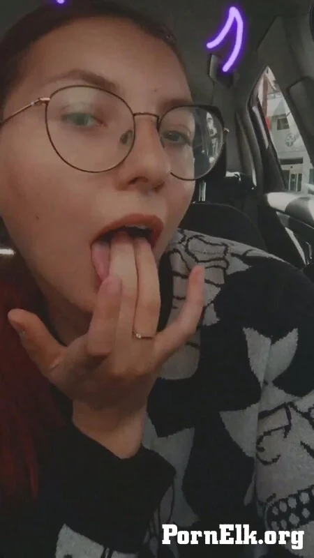 softbrattypuppy - Snapchat-hacke offentliche auto-masturbation  [FullHD 1080]