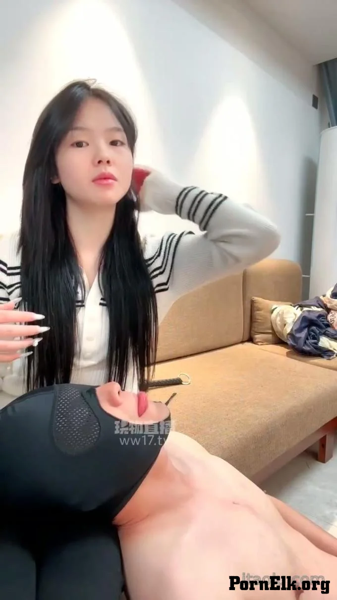 Taolusm - Asian Goddess Xiao Qiong S - Foot Fetish Deodorizing White Socks  [HD 720]