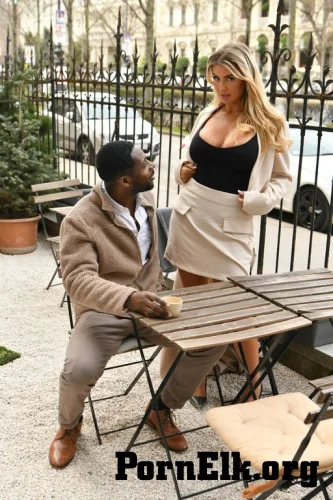Aspen Reign - Seriously Stunning Blonde Aspen Reign Invites First Date Back For Intense Interracial Sex GP3439 [SD 480p]