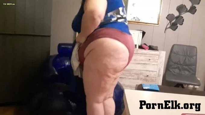 tammara28 - Mein Erster Clip Mit Aufblasbaren Sessel  [FullHD 1080]
