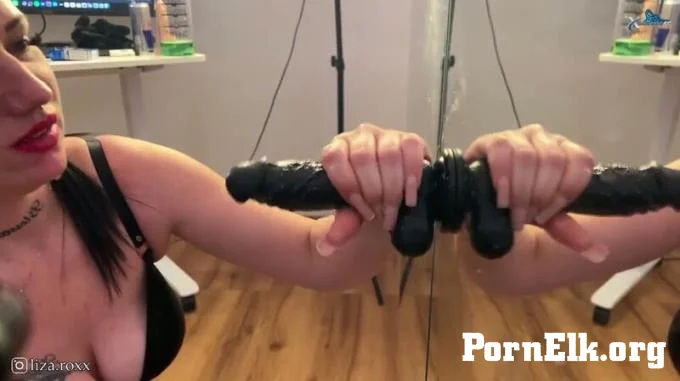 LizaRoxx - Extrem schlampiges kehlenfick im Stream  [FullHD 1080]