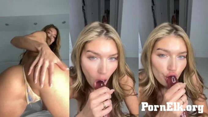 Hayley Maxfield - Strip And Dildo BJ  [HD 720]