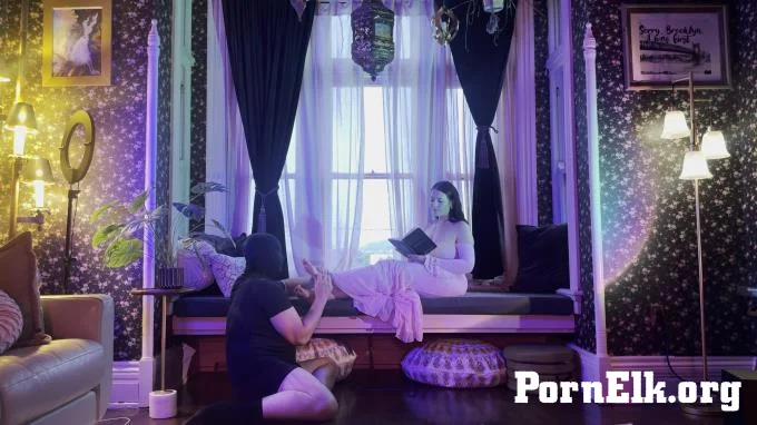 Lexi Luxxe - Captivated in My Feet  [4K 2160]