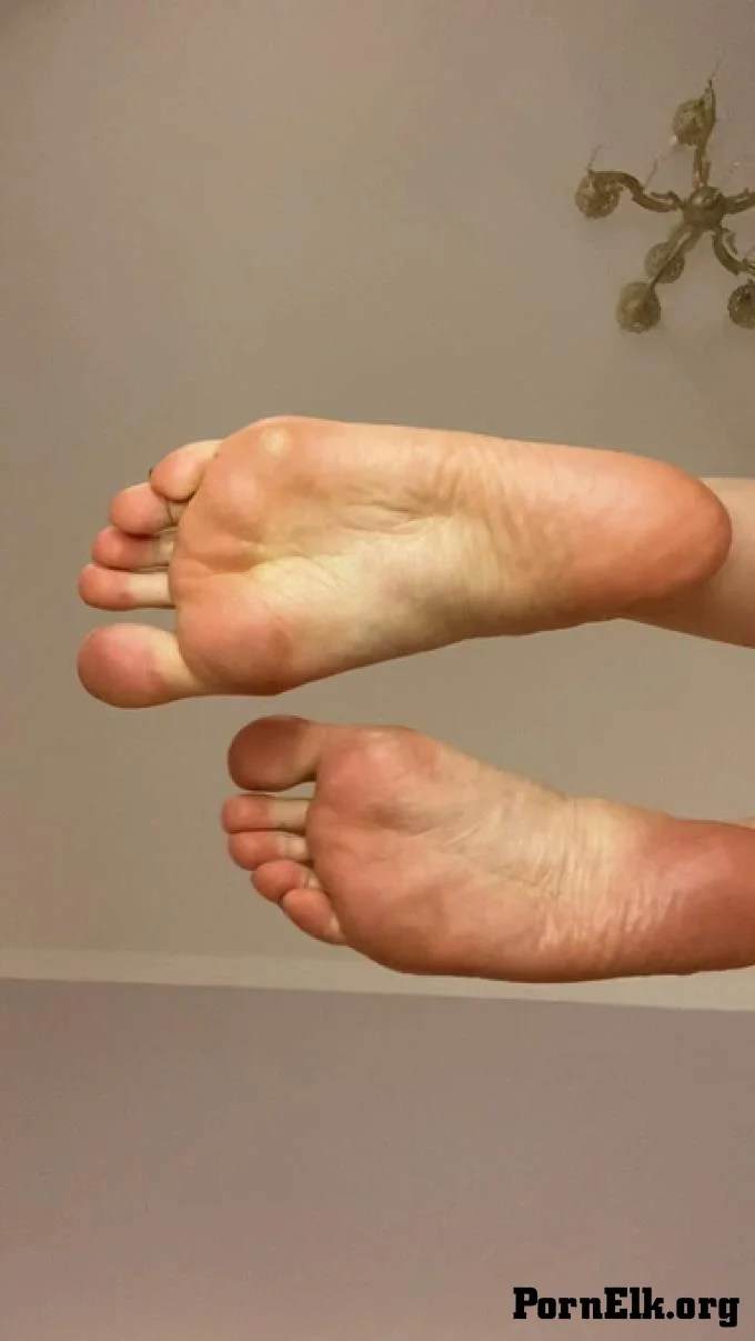 Pandora Princess - FISHNET TEASE bare feet goon edging and denial  [FullHD 768]