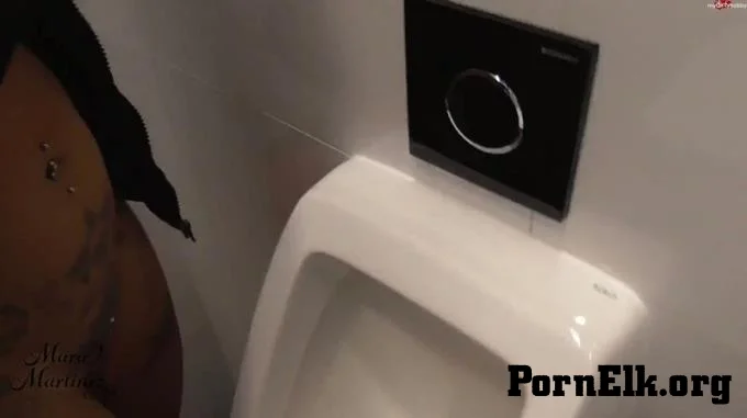 MaraWalks - Pissoir Piss  [FullHD 1080]