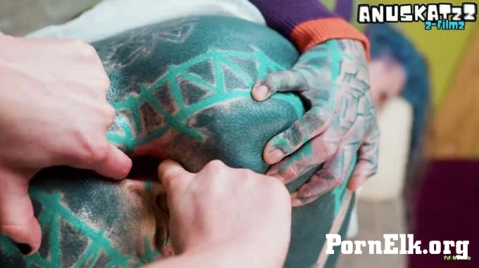 Anuskatzz - Extreme anal fisting sessions fur tatowiertes kuken - MissFlora  [FullHD 1080]