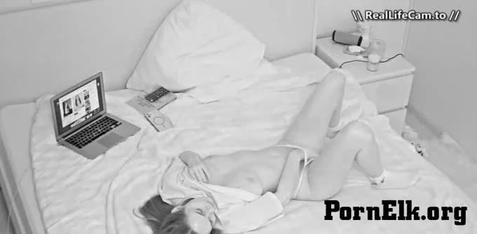 Reallifecam - Leora Have Hot Pussy Fingering In The Dark 05.06.2026  [SD 572]
