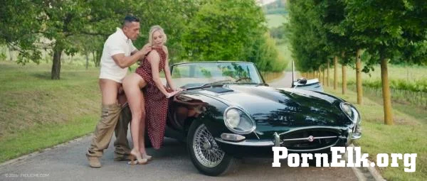 Candee Licious - Fast Mover [HD 816p]